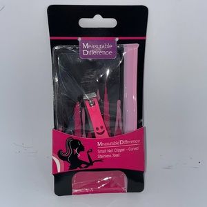 Measurable difference small nail clipper NWT